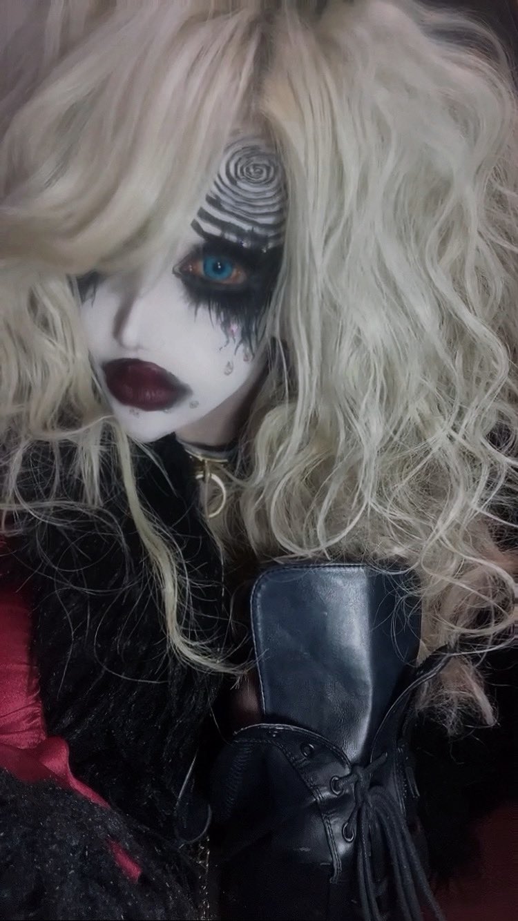 DazzlingBAD - i T - on X: 