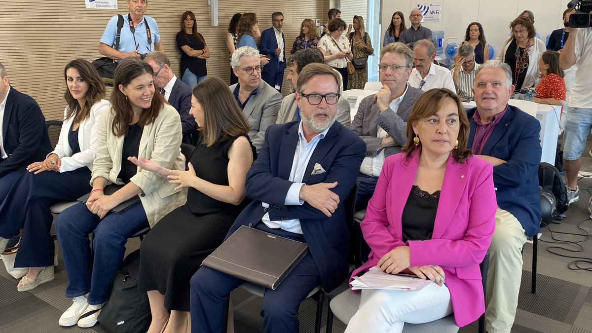Josep Suñé (@pepsunye) on Twitter photo El <a href="/PortTarragona/">Port Tarragona</a>, <a href="/gencat/">Generalitat de Catalunya</a> i l'ICAEN s'alien per reforçar el posicionament de Tarragona com a futur hub d'eòlica marina flotant. El President del Port, Santiago Castellà, diu que el projecte pel que es postula el territori “assoleix ara dimensió de país”.🎙️<a href="/tarragonaradio/">Tarragona Ràdio 🟣</a> El <a href="/PortTarragona/">Port Tarragona</a>, <a href="/gencat/">Generalitat de Catalunya</a> i l'ICAEN s'alien per reforçar el posicionament de Tarragona com a futur hub d'eòlica marina flotant. El President del Port, Santiago Castellà, diu que el projecte pel que es postula el territori “assoleix ara dimensió de país”.🎙️<a href="/tarragonaradio/">Tarragona Ràdio 🟣</a>