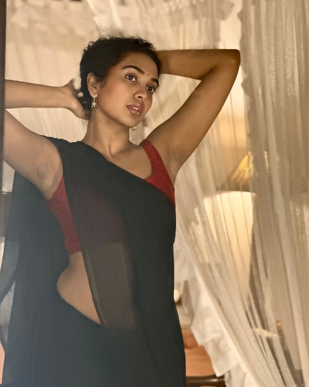 GuWrpeZWgAAF27f?format=jpg&name=large