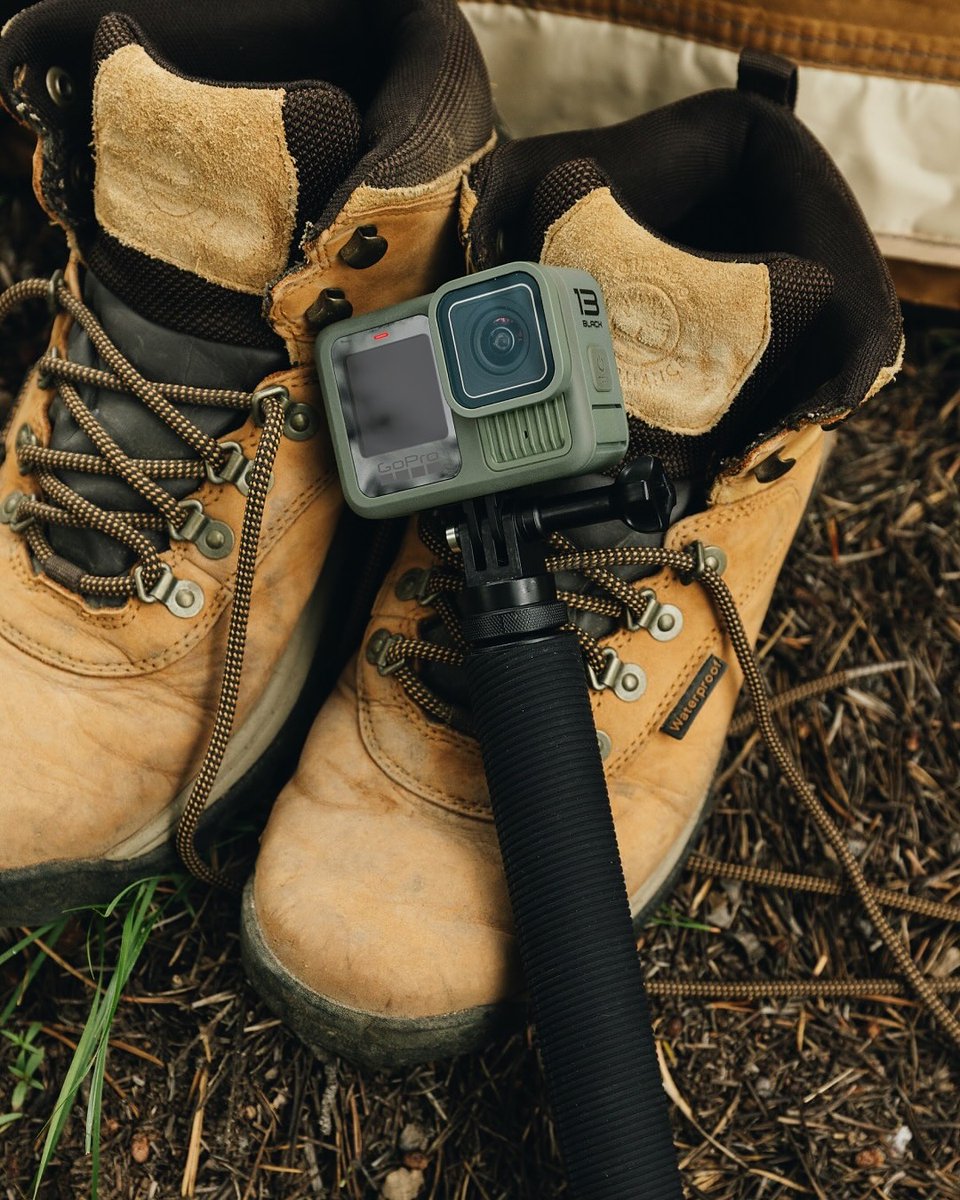 🌲 限定カラー登場 🌲
#GoProHERO13 Black フォレストグリーン

自然にとけ込み、群れから抜け出せ。
このプレミアムなグリーンカラーは、アウトドア好きにとって理想的な相棒。森や川、岩肌に溶け込むカモフラージュ性と、#HERO13 の高性能を両立。
数量限定 👉 GoPro.com/HERO13