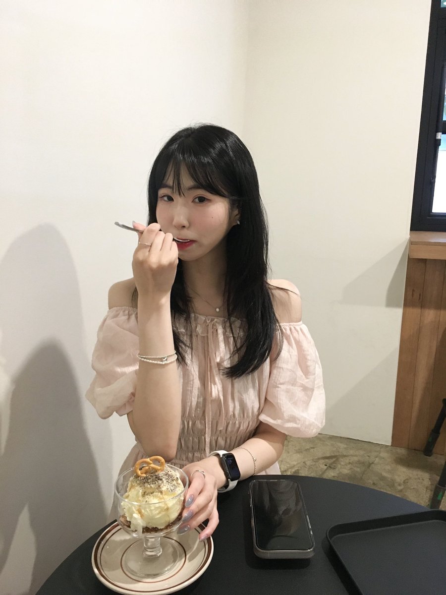 𝐇.𝐘𝐀 tweet media