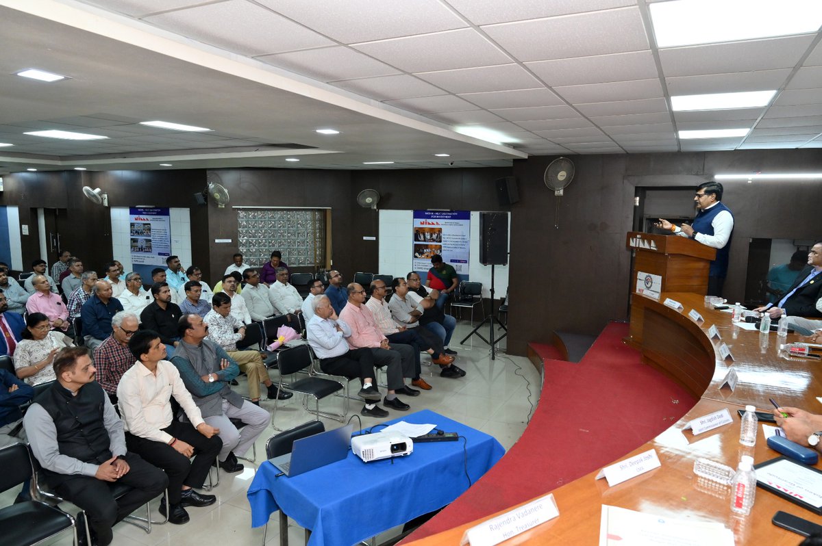 cgstnsk's tweet photo. GST Nashik Commissionerate, in association with NIMA, organised an Outreach &amp; Grievance Redressal Programme to mark 8 years of successful GST implementation. Commissioner Shri R.K. Dwivedi addressed stakeholder concerns, reaffirming the commitment to #EaseOfDoingBusiness. https://t.co/sdBgso3cGx