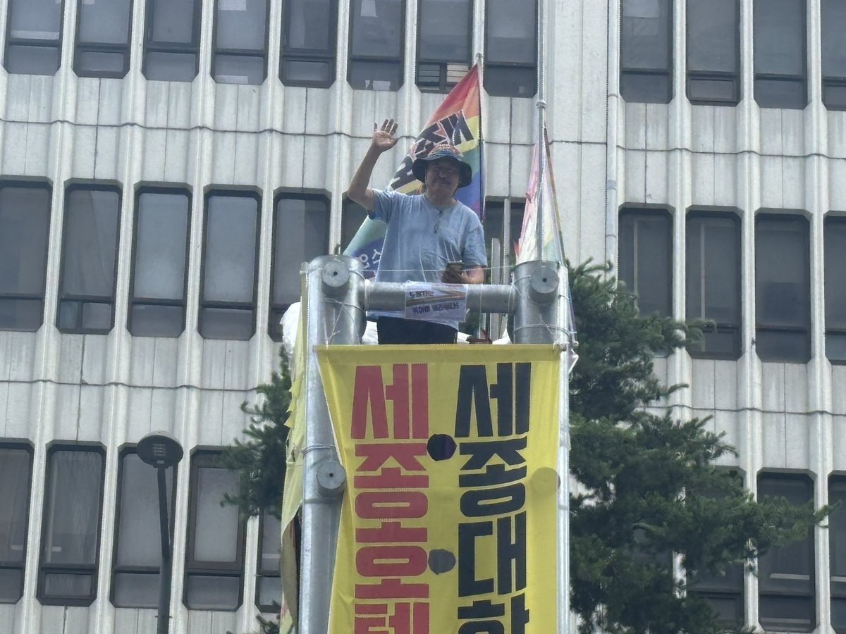 고.진.수.내.립.시.다
쩌렁쩌렁 목소리도, 잠만보얼굴도 가까이에서 이제 봐야되지 않겠습니까!!