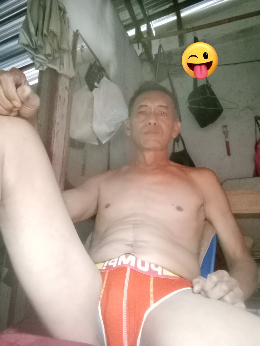 วันนี้มาหาคนช่วยหางานให้ทำครับได้ตังค์ไม่เกียงงานค่รับธุระด่วนรับงานเดียวครับ