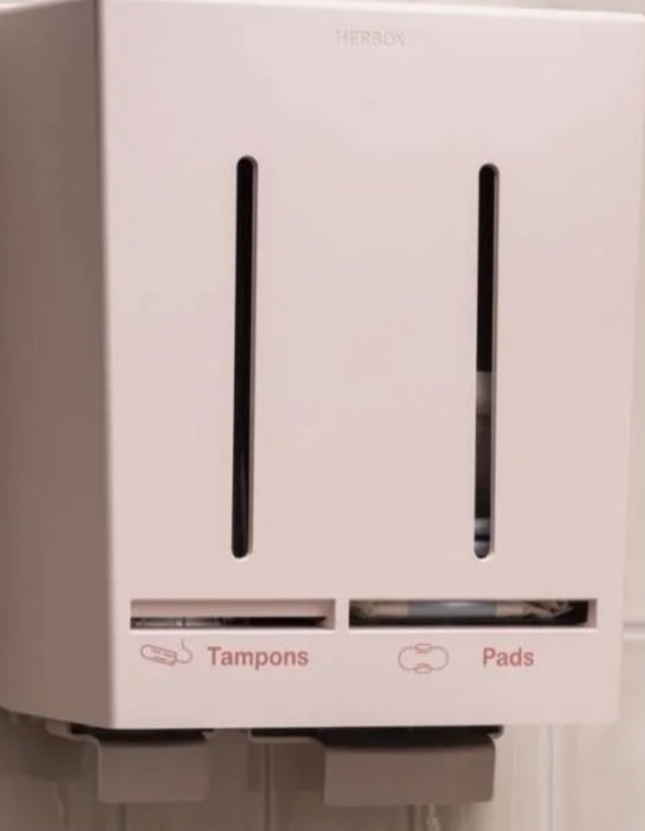 MarcelaM11's tweet image. Just noticed a pink box in this bathroom. I was lucky to find one when I needed it. As a woman, I know every workplace should have one. 💗 #PinkBox  #WorkplaceEquality Like.