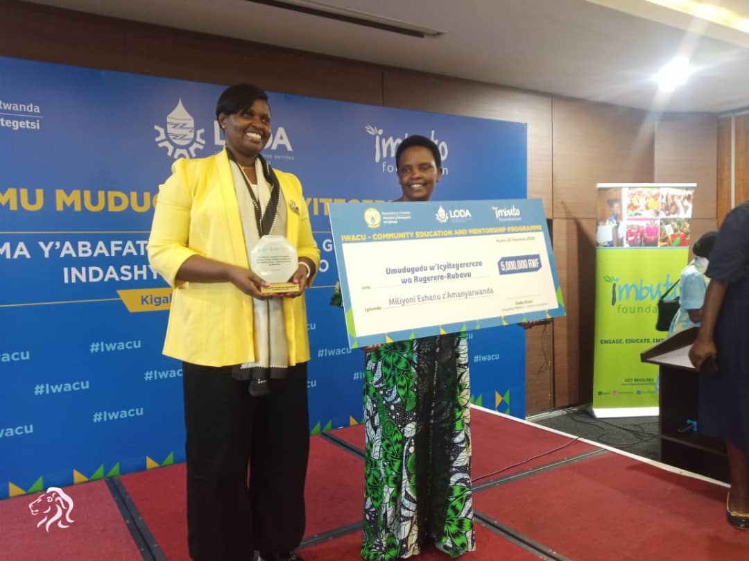 Umudugudu w'Icyitegererezo wa Muhira - Rugerero washimiwe kuba warabaye indashyikirwa mu mihigo y’imidugudu y’icyitegererezo 2024-2025, aho wagaragaje impinduka mu myumvire, imyitwarire n’imikorere. Ni igikorwa cyitabiriwe na Visi Meya <a href="/Ishi_pacy/">ISHIMWE Pacifique</a>

Dukomeze Imihigo!