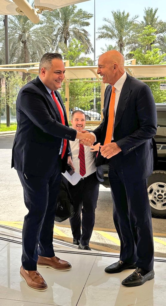 سعدت وتشرفت اليوم بلقاء السفير الأميركي في تركيا والمبعوث الأميركي الخاص إلى سوريا توماس برَّاك ذي الأصول الزحلاوية اللبنانية في  مقابلة خاصة على شاشة #العربية خلال زيارته #الرياض