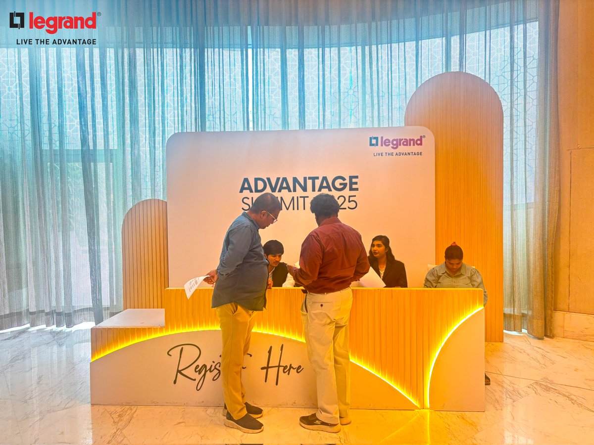 Namaskaram Hyderabad! The Legrand Advantage Summit is now live in India’s thriving IT and emerging data centre hub! 

📍 ITC Kohenur
🗓 26th - 27th June 2025
🕒 3:00 PM – 5:30 PM
🔗 Register now: bit.ly/3HFDsmS
