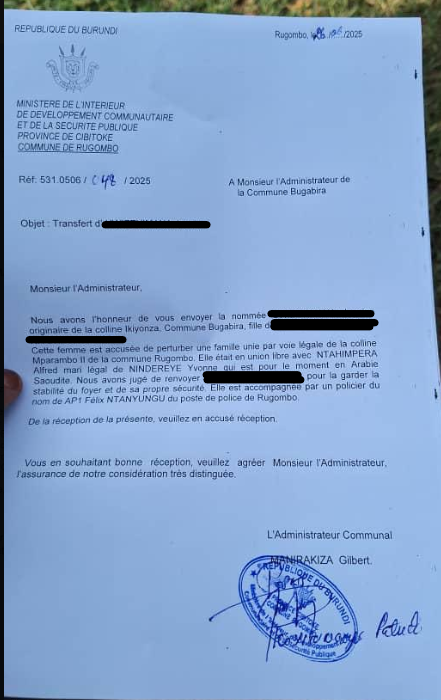 IrisNews_'s tweet photo. đŽ Une femme a Ă©tĂ© expulsĂ©e de la commune de #Rugombo (@CibitokeProv), accusĂ©e dâentretenir une relation avec le mari dâune autre femme.
đ Selon une correspondance du 26 juin 2025, lâadministrateur de la commune de Rugombo informe son homologue de #Bugabira (@KirundoProvince) que la personne concernĂ©e est accusĂ©e de perturber le foyer dâAlfred Ntahimpera et de Yvonne Nindereye, cette derniĂšre Ă©tant actuellement en Arabie Saoudite. Lâadmicom Gilbert Manirakiza reproche Ă la femme expulsĂ©e d'ĂȘtre en une union libre avec le mari dâYvonne.
âïž La dĂ©cision de lâexpulser a Ă©tĂ© prise pour des raisons de sĂ©curitĂ©, tant pour elle-mĂȘme que pour le foyer dâAlfred et Yvonne, comme indiquĂ© dans cette correspondance.
#Burundi #IrisNews
