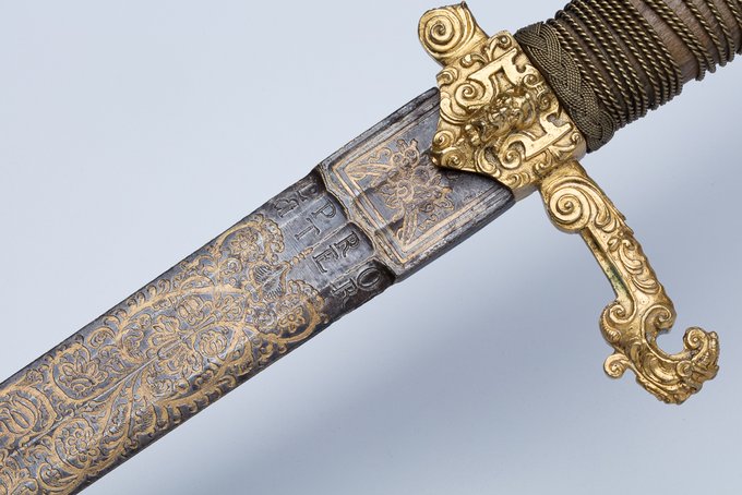#OnThisDay 26 June 1657 Oliver Cromwell's second installation as Lord Protector was held at Westminster Hall, under the revised constitution in a ceremony reminiscent of a royal coronation. This ceremonial sword in our collection was worn by Cromwell that day. #17thCentury #OTD