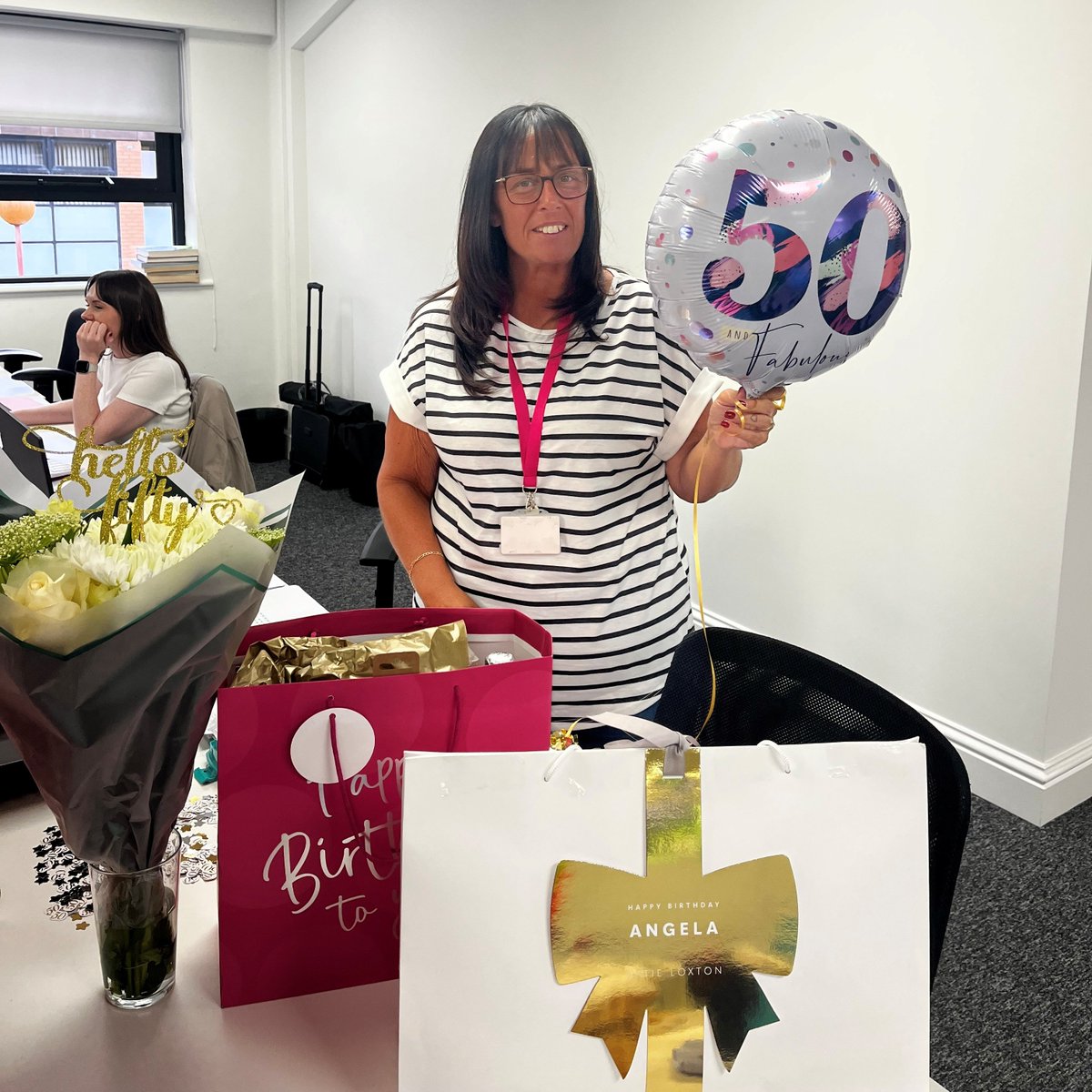 KEYFORT_Support's tweet image. Happy 50th Birthday to our finance manager Angela. We hope you have the best day celebrating 🎂