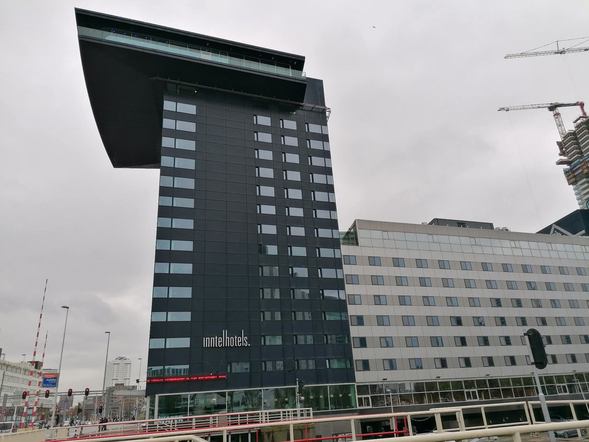 skymanuelima's tweet image. O Inntel Hotels Rotterdam Centre está localizado num local único no centro de Roterdão, junto à ponte Erasmus. Os quartos têm vista fantástica da cidade de Roterdão ou 1 vista panorâmica do rio Maas e da ponte Erasmus. #InntelHotelsRotterdamCentre #Roterdão #PaísesBaixos #viagens