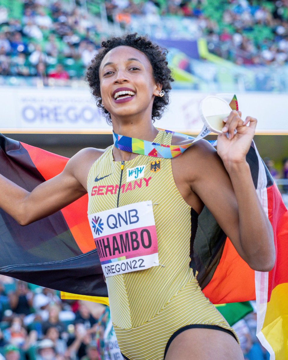SuperbrandsDE's tweet photo. Heute startet die #Leichtathletik-Team-Europameisterschaft in #Madrid – und Superbrands-Persönlichkeit Malaika Mihambo ist eine der großen Hoffnungen im DLV-Team! 🥇
Wir drücken die Daumen und wünschen dem gesamten Team viel Erfolg, starke Nerven – und weite Sprünge! 🏃‍♀️💪🔥 https://t.co/849kiTKi3x