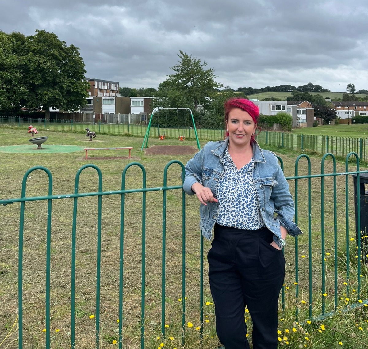 Lucy Ashton (@lutheblue) on Twitter photo Two Sheffield neighbourhoods have been given £20m of govt cash
But there seems to be some mystery around it all. And what do local people think? 
📱 Read here bbc.co.uk/news/articles/…
🎧Listen here if you like TV theme tunes 😉bbc.co.uk/sounds/play/p0… Two Sheffield neighbourhoods have been given £20m of govt cash
But there seems to be some mystery around it all. And what do local people think? 
📱 Read here bbc.co.uk/news/articles/…
🎧Listen here if you like TV theme tunes 😉bbc.co.uk/sounds/play/p0…