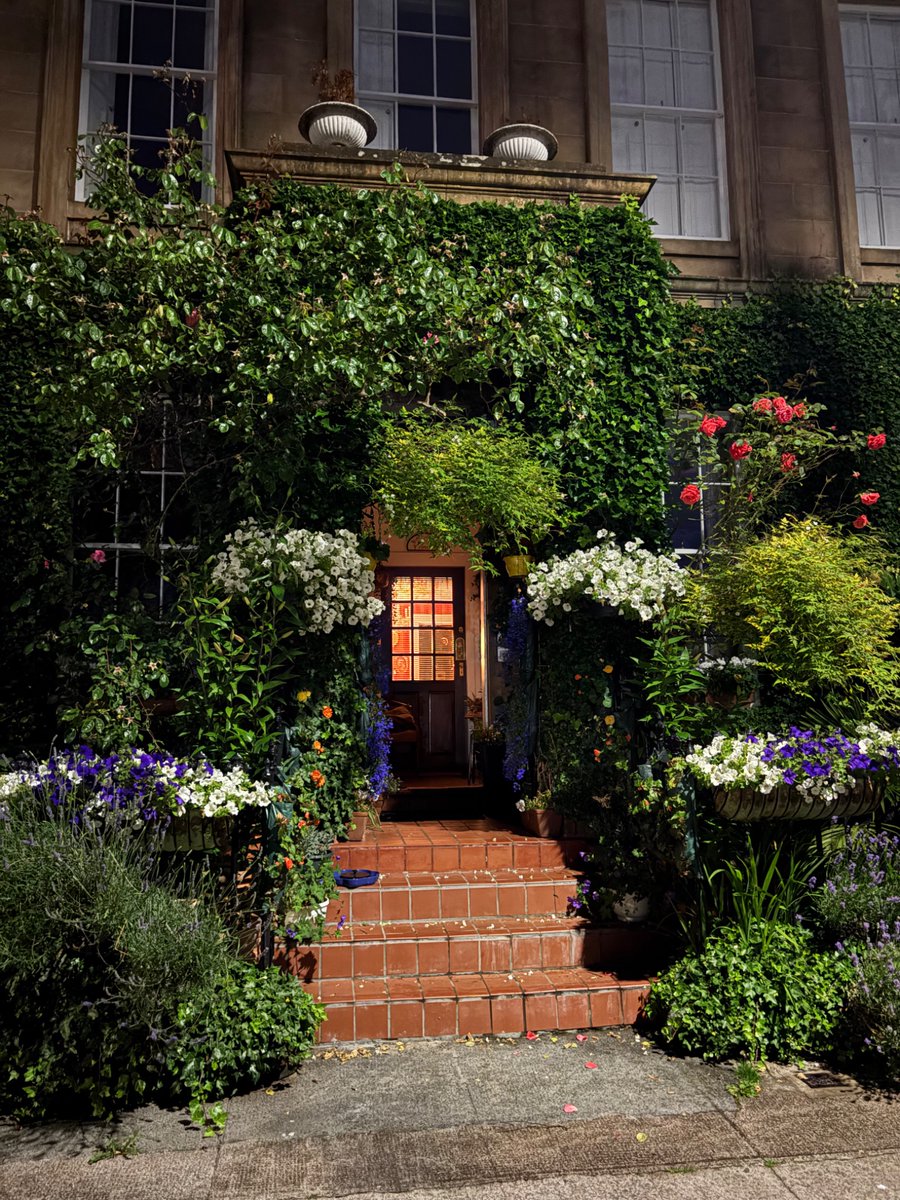 Had a great time <a href="/BritSocGastro/">BSG</a> #BSGLive25 yesterday!

Caught up with so many old friends.

First time speaking on the big stage.

Beautiful walk at the end of the night.

Thanks <a href="/UKGastroDr/">𝗗𝗿 𝗔𝗷𝗮𝘆 𝗠 𝗩𝗲𝗿𝗺𝗮</a> for inviting me!