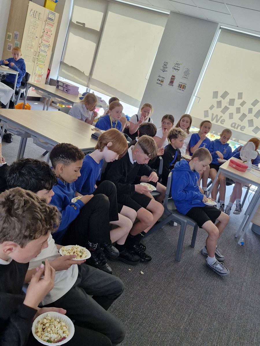 GlenburnPrimary's tweet photo. And as if ice cream wasn't enough, we followed that up with popcorn and sweets while watching a movie! What a treat! #readyforoursummerholidays https://t.co/u2P6G18DKt