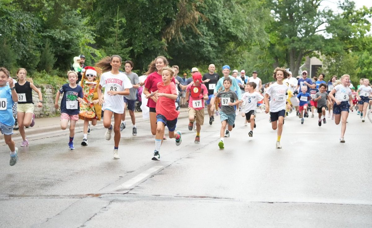 Only 8 days to the best race of the year: the Edina Dash! 

A splendid 0.75 dash down 50th to kick off the 4th of July Parade in front of 25,000 of your neighbors!

Only $20 to Dash!

Every penny donated to charity to help kids in the community!

🇺🇸🇺🇸 See you there!!! 🇺🇸🇺🇸