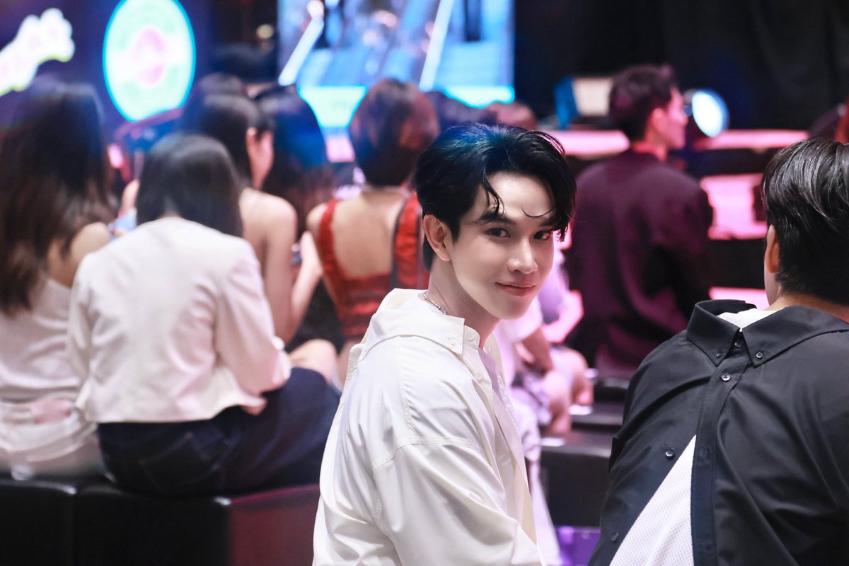 3kok_official's tweet image. 1 ภาพบอกได้ล้านความรู้สึก🤍 @3kok_KL 
👔 @PAINKILLER_ATLR 

#TikTokShopRunway2025
#ก๊กเป็นก้อน #เจ้าก้อนของก๊ก #3_kok
#JaokonKongKok #kokitos

ขอบคุณรูปจากเพื่อนแฟนคลับต่างด้อมงับ🙏🏻💗