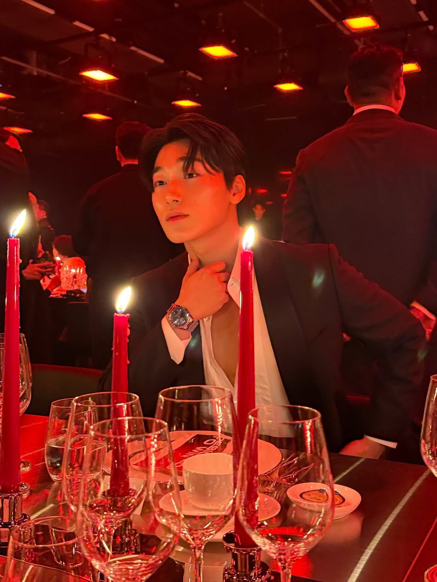 He's SO beautiful.