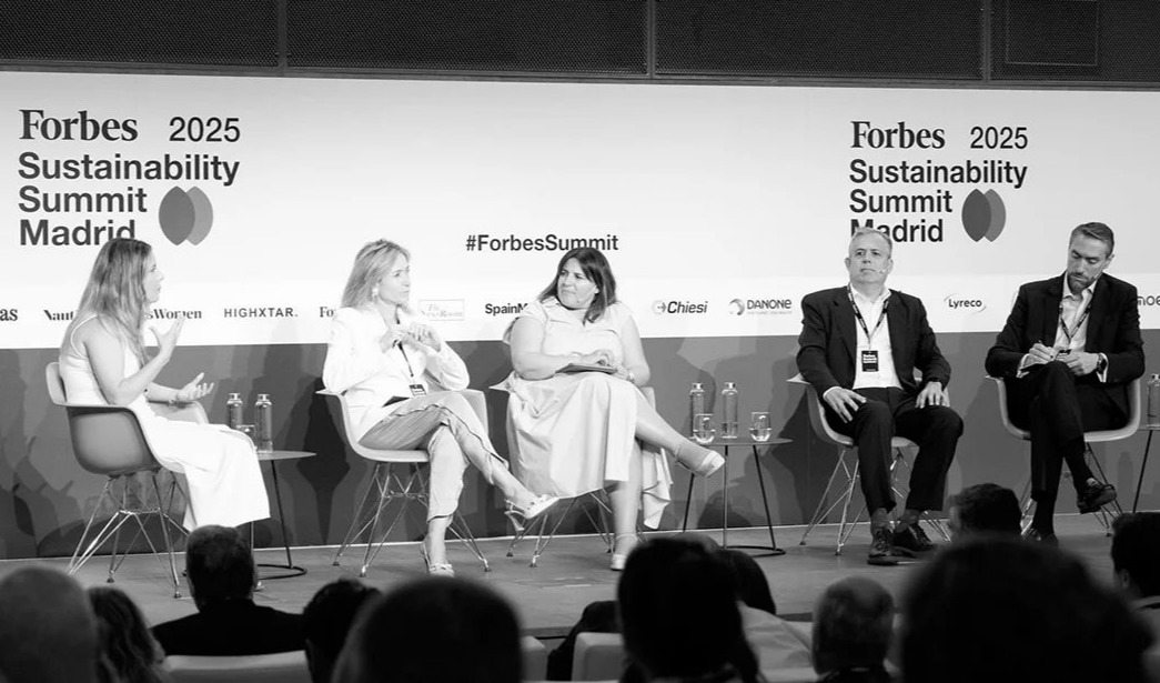 🗣️Hoy, en la jornada <a href="/Forbes_es/">Forbes_es</a>  Sustainability Summit 2025, Federico Ramos, director general de Madrid en <a href="/Veolia_Es/">Veolia España</a>, ha compartido nuestra visión y compromiso con la #TransformaciónEcológica y la #sostenibilidad.

¡No te pierdas su intervención, aquí!
▶️youtube.com/watch?v=EGktIc…