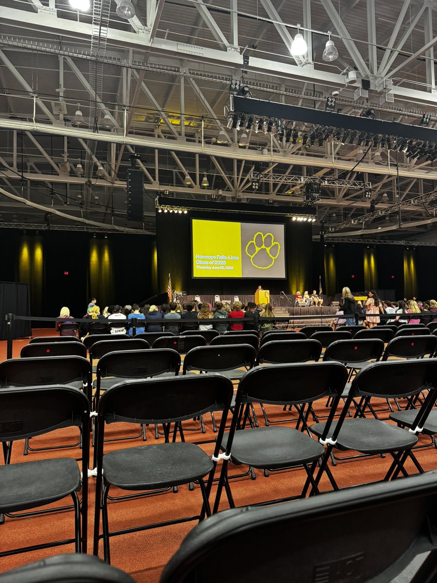 Class of 2025 warming up in the arena for tonight’s commencement! #TheyareHFL.