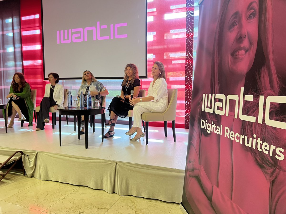 Iwantic's tweet photo. El martes 24 tuvimos nuestro Evento Desayuno-coloquio Liderazgo Femenino en el Sector Tech Andaluz con grandes ponentes Líderes en sus compañías.  #LiderazgoFemenino https://t.co/xFdEHO70jF