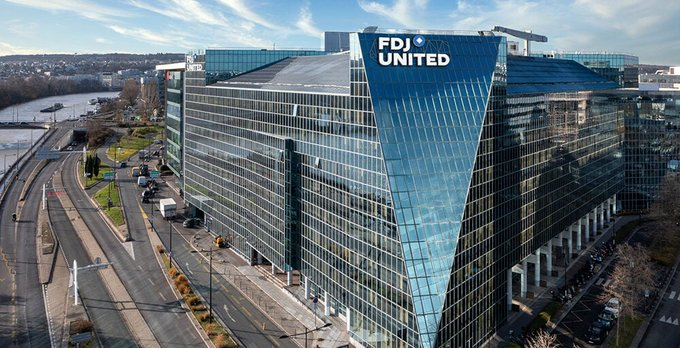 FocusGamingNews's tweet image. FDJ United unveils Play Forward 2028 strategy for sustainable growth, aiming for 5% annual GGR increase by 2028. Focus on market share, responsible gaming, and social contributions. #FdjUnited #PlayForward2028 #ResponsibleGaming
focusgn.com/fdj-united-aim…