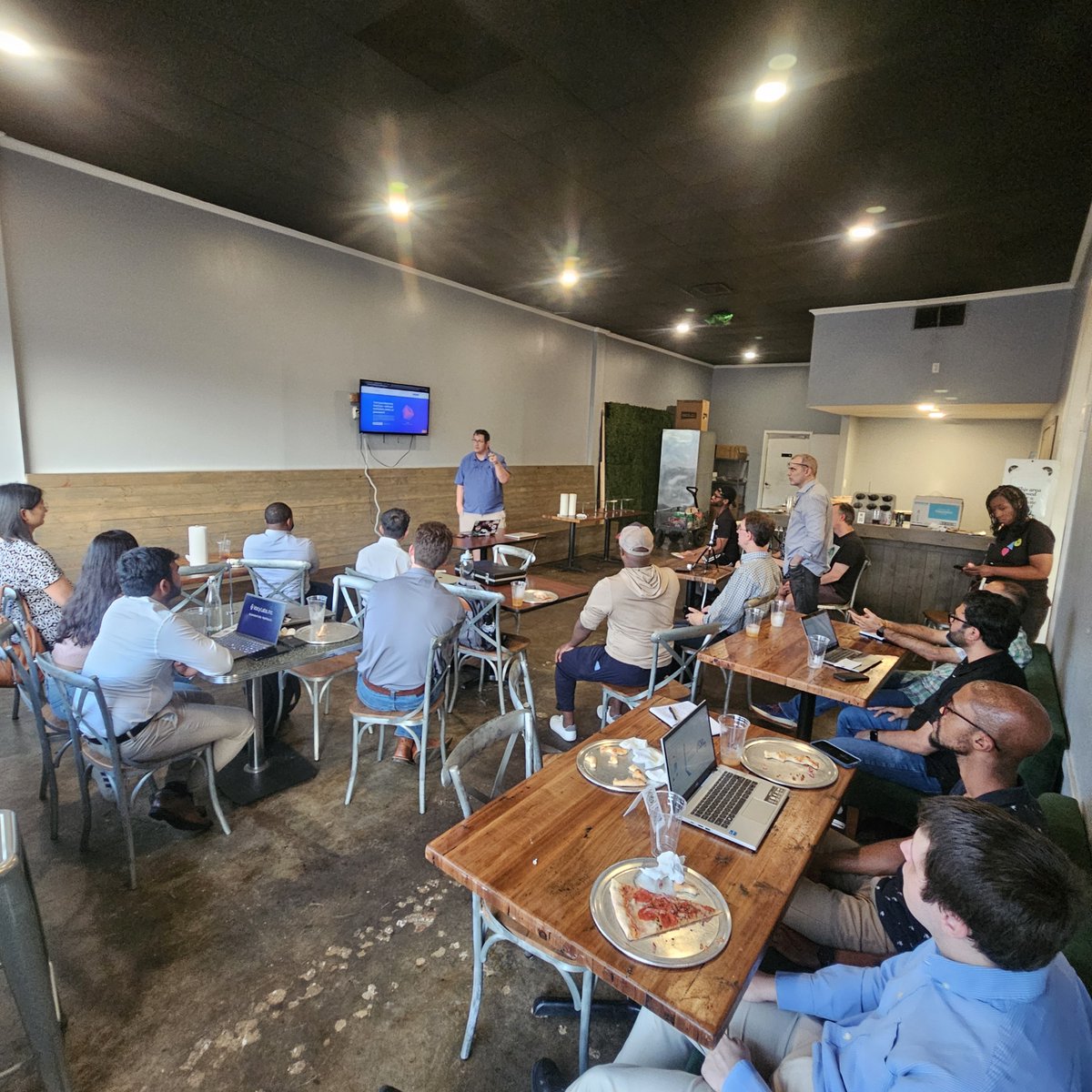 JCSmiley4's tweet image. Sat in on AI startup pitch rehearsals in Memphis and left inspired.
Top takeaways:
β¨ Start with story
π‘ Show founder-market fit
π Know your edge
π€ Real users > hypotheticals
π΅ Agility wins
π Location as part of the strategy
π© memphistechscene.netlify.app
#MemphisTech