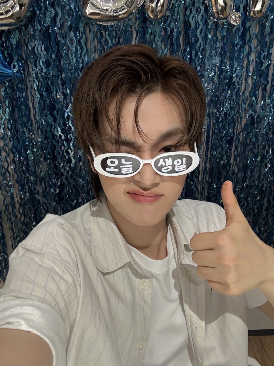XH_official's tweet photo. [ #Xtra_Scenes ]

HAPPY BIRTHDAY #Jungsu

햅삐뎡듀데이😺🎂
먹방부터 DIY 타임, 정수의 진심이 담긴 편지까지 알차게 담은 라이브💌

정수의 깜짝 선물과 함께 포근함 밤 보내요 런즈들🎧🫶

#HappyJungsuDay
#정수야_너가_우리의_다이아몬드
#OurDiamond_is_Jungsu https://t.co/U0qdOy0ca1