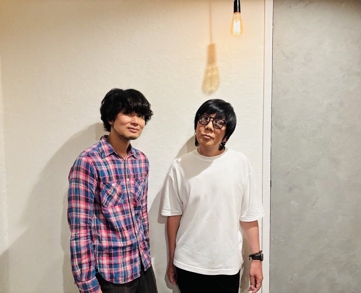 大阪もありがとうございました！
二人編成も慣れて来てリラックスして楽しめましたー
物販もたくさん売れたみたいでうれしい！
次は9月の福島までに曲増やします！
カミナリグモでは8月にまた大阪来ます。
これから打ち上がりまーす🍻