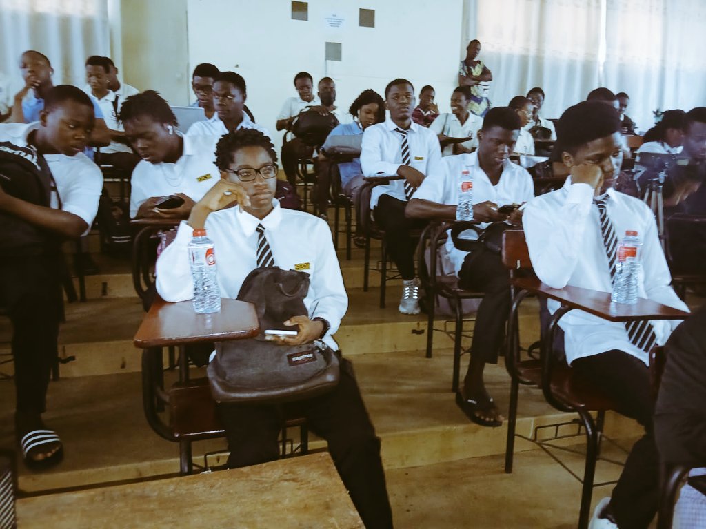 HecmOfficiel's tweet photo. HECM au CITA 2025
Le 26 juin, 50 d’étudiants de HECM, accompagnés de la SIPAVE, ont participé à la cérémonie d'ouverture de la 3ème édition de  (CITA) à Cotonou. Nos étudiants ont excellé dans leurs interventions, recevant des éloges du Conseil scientifique et des participants. https://t.co/VQiI51y3Jw