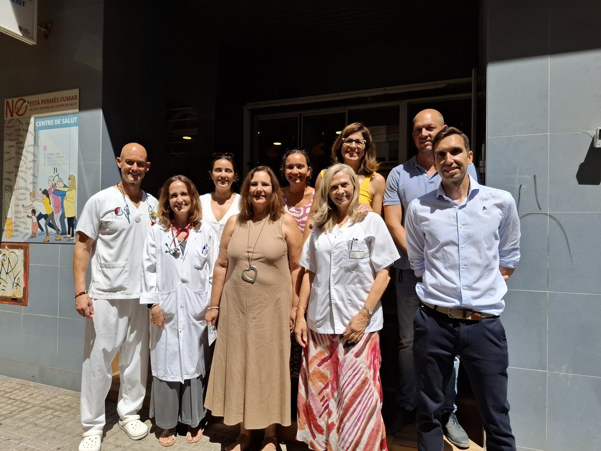 SalutGOIB's tweet photo. Continuam les visites als centres de salut per a conèixer de primera mà les necessitats més urgents de professionals i usuaris. 

👉Aquest matí hem visitat el de @CSStaCatalina i el de @CS_Valldargent https://t.co/yF7soi9zJo