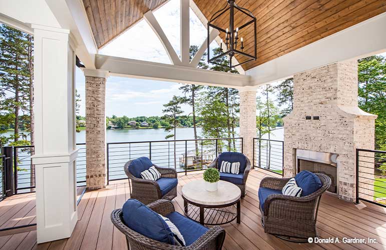 donaldgardner's tweet photo. Plan of the Week - The Sarafine house plan 1403!
3822 sq ft | 4 Beds | 4 Baths
https://t.co/uFuA6kQOqa https://t.co/5iv6vduLw3