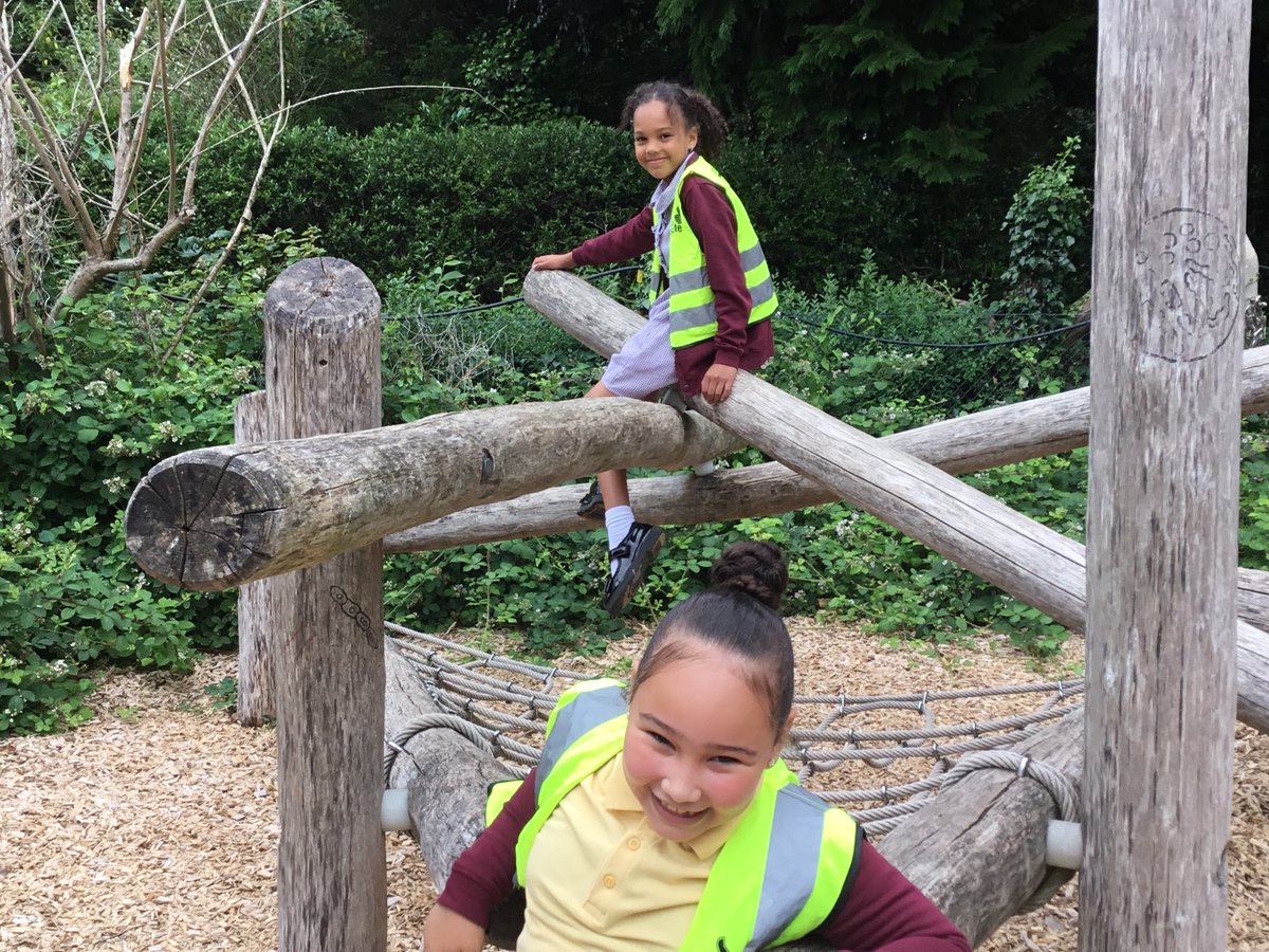 oratory_rc's tweet image. The children in Year 2 had a wonderful time at @BhamBotanicalGd. They had a great learning experience which linked to their Science topic, Plants #OPSScience @BCPP__