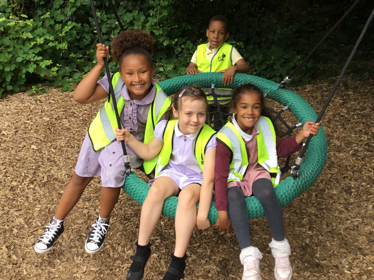 oratory_rc's tweet image. The children in Year 2 had a wonderful time at @BhamBotanicalGd. They had a great learning experience which linked to their Science topic, Plants #OPSScience @BCPP__