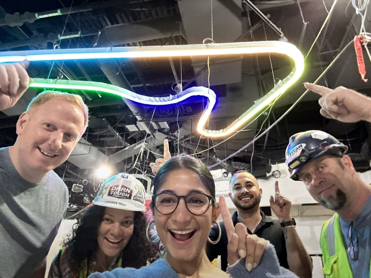 F1 Arcade coming to Las Vegas 🏁🏎

Ideoli was on site last night with the client, electricians and executives to make sure our custom RGBW DMX-controlled LED fixtures work and perform perfectly.

📸 Kilani DiGiacomo, leading the effort. 🙏