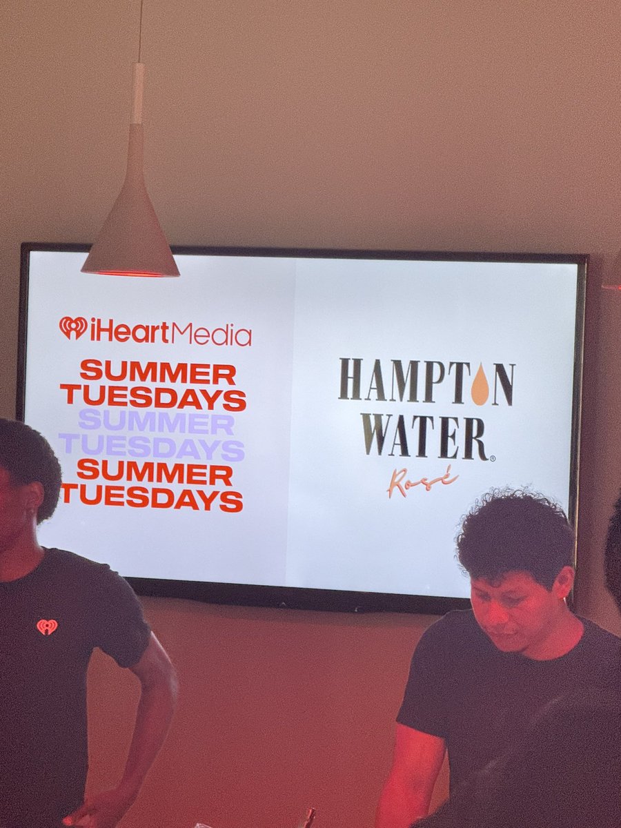 justinjESQ's tweet image. Fun times @iHeartRadio #summertuesdays #attorneyad