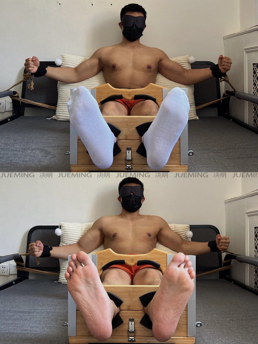 【JUEMING-脚底证件照】
-
黑皮肌肉直男喜欢被玩脚，前女友满足不了他，前来我这接受正式的挠脚心挑战。白袜嫩脚本以为能抵挡住我的进攻，不过我可不是娇滴滴的前女友，面对正式的tk，他根本忍受不住，只能大笑挣扎，最后羞耻求饶。
#tk #tickle #挠脚心 #挠痒痒