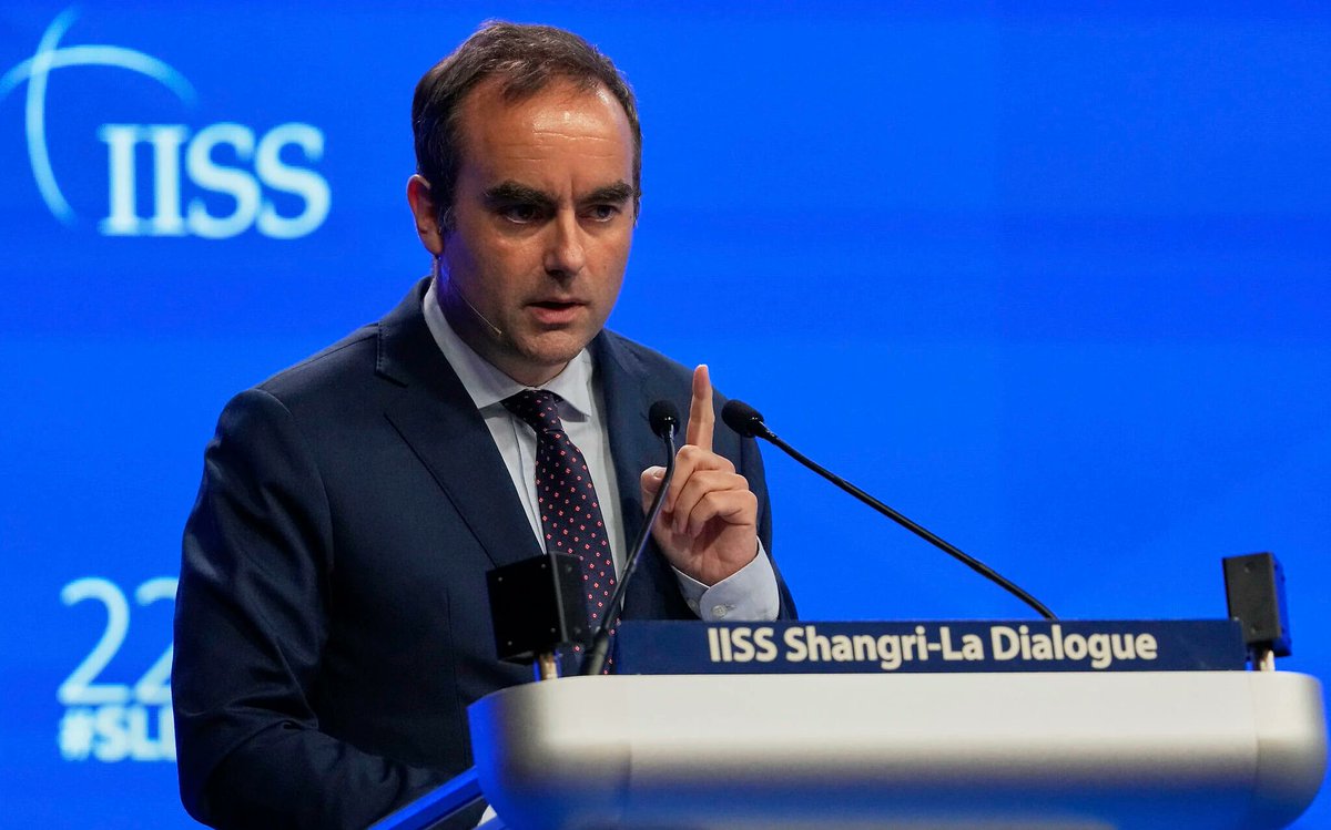 Safarnejad_IR's tweet photo. 🇫🇷🇮🇱⚡️ French army shot down Iranian drones, using aircraft and surface-to-air missiles during the 12-day war — French Defence Minister

It's not an exaggeration when we say Iran🇮🇷 stood against NATO, Not just Israel. https://t.co/10UVLRsjNU