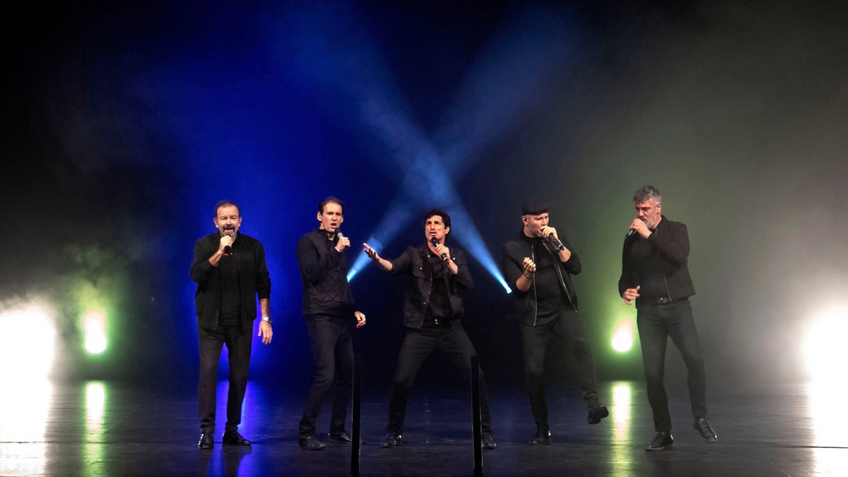 Ilustre Colegio Oficial de Médicos de Asturias (@icomasturias) on Twitter photo 🎶 La música fue protagonista en la #XXIISemanaMédica del <a href="/icomasturias/">Ilustre Colegio Oficial de Médicos de Asturias</a>
✨ <a href="/b_vocal/">b vocal</a> nos hizo vibrar en el Campoamor.
🎼 <a href="/elleondeoroLDO/">El León de Oro • LDO</a> nos emocionó en el Jovellanos.
Medicina y cultura unidas por la vocación de cuidar y sanar.
#CulturaEsSalud #MédicosDeAsturias #Oviedo #Gijón 🎶 La música fue protagonista en la #XXIISemanaMédica del <a href="/icomasturias/">Ilustre Colegio Oficial de Médicos de Asturias</a>
✨ <a href="/b_vocal/">b vocal</a> nos hizo vibrar en el Campoamor.
🎼 <a href="/elleondeoroLDO/">El León de Oro • LDO</a> nos emocionó en el Jovellanos.
Medicina y cultura unidas por la vocación de cuidar y sanar.
#CulturaEsSalud #MédicosDeAsturias #Oviedo #Gijón