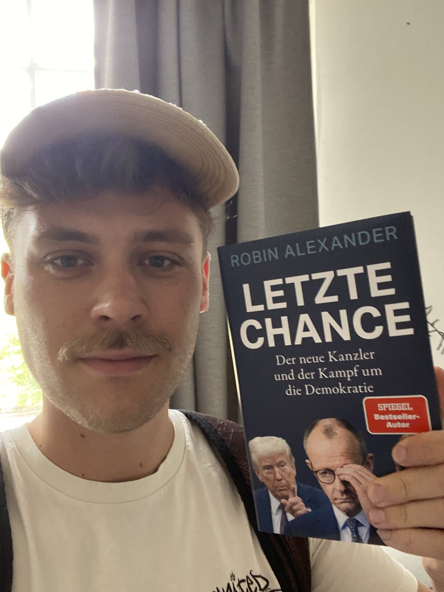 Hallo <a href="/robinalexander_/">Robin Alexander</a> ,bitte veröffentlichen Sie Ihre Bücher in Zukunft nach den Prüfungsphasen! Bin wieder am lernen...*hust* lesen *hust*.