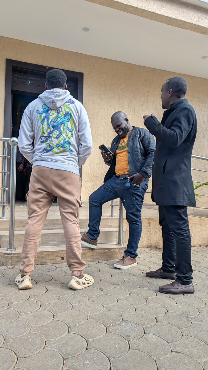 Nimeona message ati nitume pesa ya nails nikablock, kumbe ni foreman

#Maskani47 #Radio47 #BillyNaMbaruk