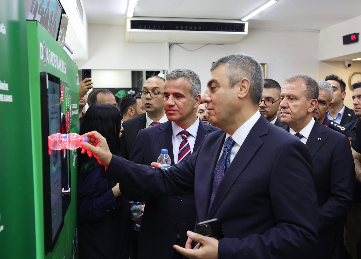 Ulusal Depozito Yönetim Sistemi’ni tüm Türkiye’de hayata geçirmek için bugün #Mersin’deyiz. 

Mersin Valimiz Sn. Atilla Toros’a (<a href="/valiatillatoros/">Atilla Toros</a>), Mersin Büyükşehir Belediye Başkanımız Sn. Vahap Seçer’e (<a href="/VahapSecer/">Vahap Seçer</a>) ve Mersin Çevre, Şehircilik ve İklim Değişikliği İl Müdürümüz