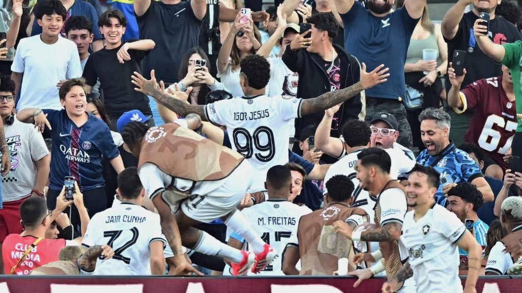 datosnomitos's tweet image. Los 2 ARG🇦🇷 eliminados del Mundial
Ganaron solo 1 de 6PJ al Urawa🇯🇵
Los 4 BRA🇧🇷 clasificados a 1/8vos
Perdieron solo 1 de 12PJ vs ATM🇪🇸
64% BRA🇧🇷 6G-5E-1P
33% ARG🇦🇷 1G-3E-2P
Campeones últimas 7 de 8 Libertadores
Finalistas últimas 6 de 8 Sudamericana
La diferencia es brutal