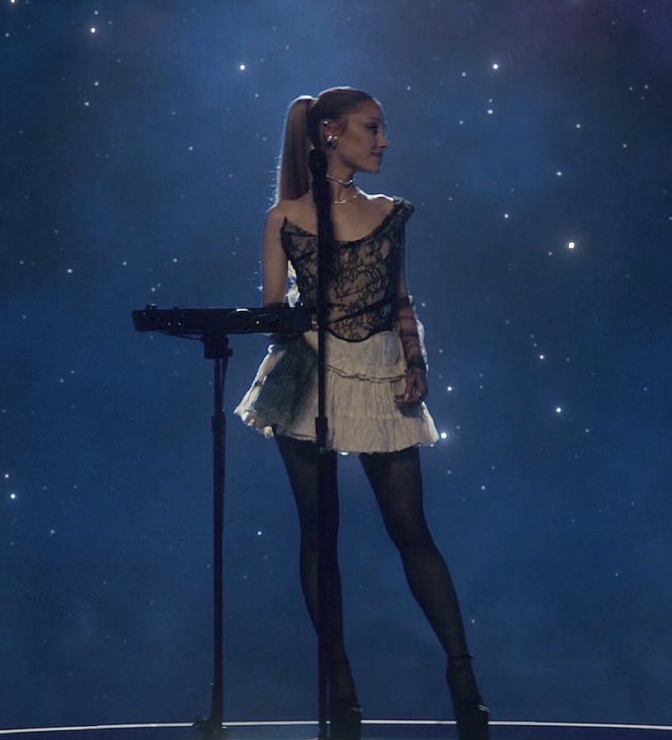 Happy Birthday to my favorite human being on the planet (&amp; the reason i made an account this app), Ariana Grande!