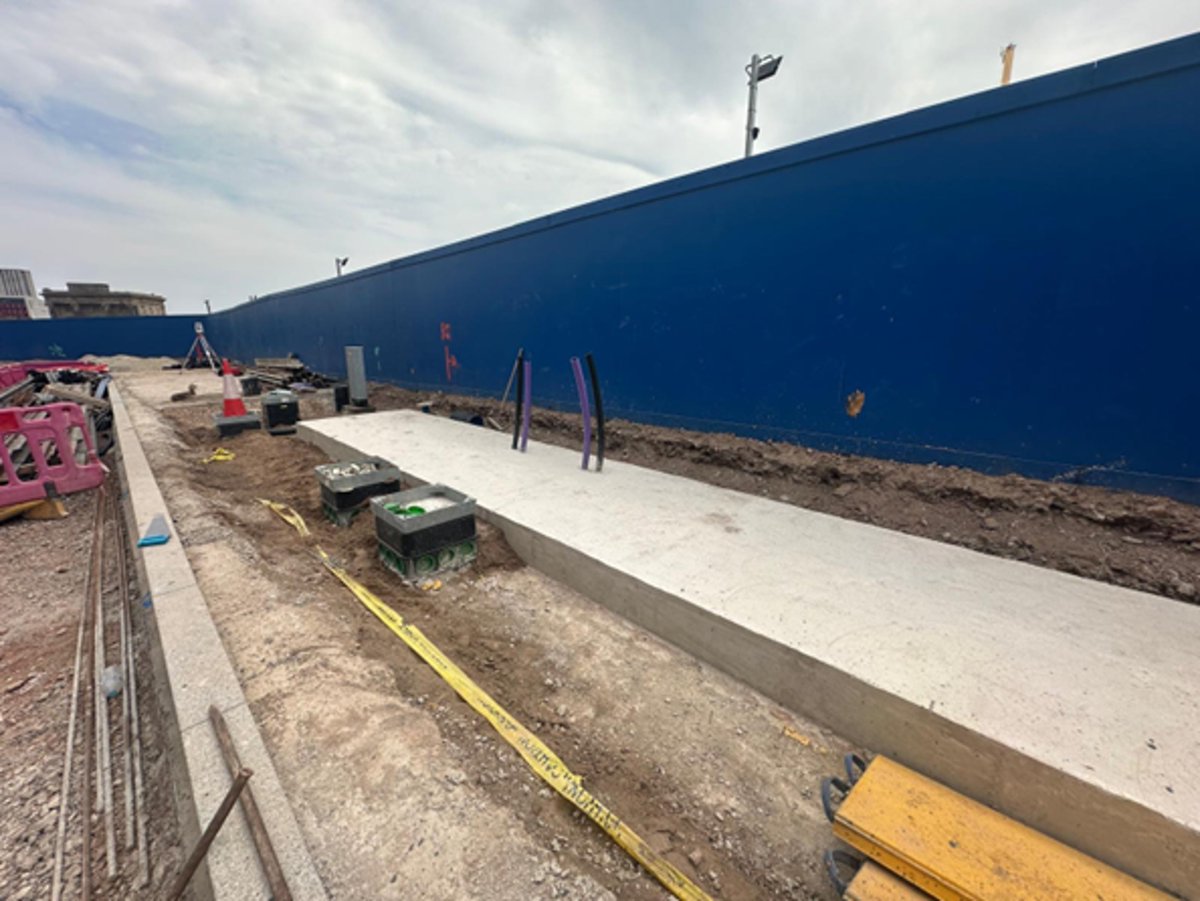 Things are really coming together outside of the Clayton Hotel, as part of the Birmingham Eastside Metro extension.

New paving is being laid outside of the hotel, along with the foundations for new bus stops and continued work on the planters for some much-needed greenery.