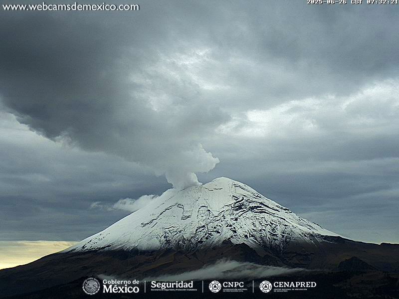 InfoMeteoro's tweet photo. 🗻IMPRESIONANTE el #Popocatépetl

❄️🥶Las lluvias y frío de los últimos días han cubierto de blanco al volcán hasta altitudes relativamente bajas.

🌲Los bosques y cuerpos de agua se han beneficiado con las abundantes lluvias que aumentarán este fin de semana y con más nevadas https://t.co/hcyKr2kq8m