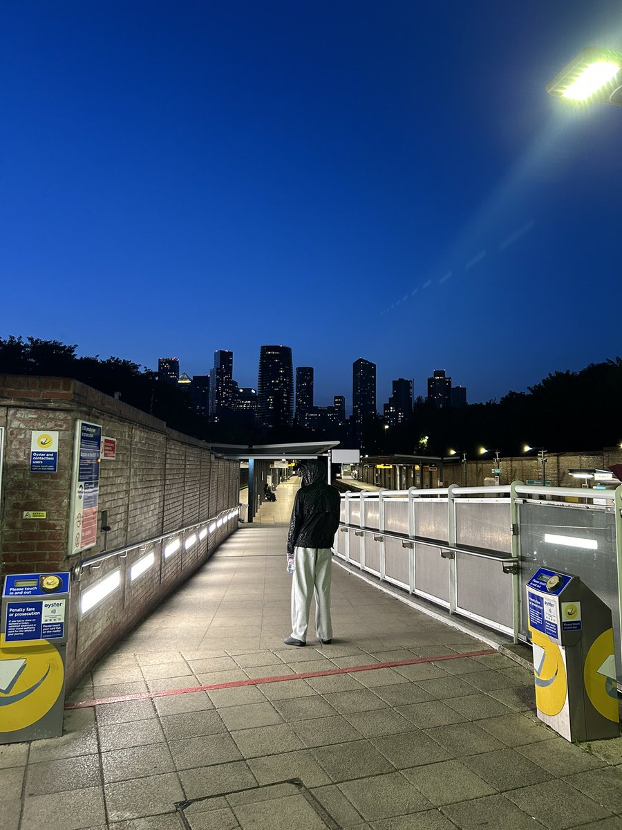 Reference pic I took with help from bro.