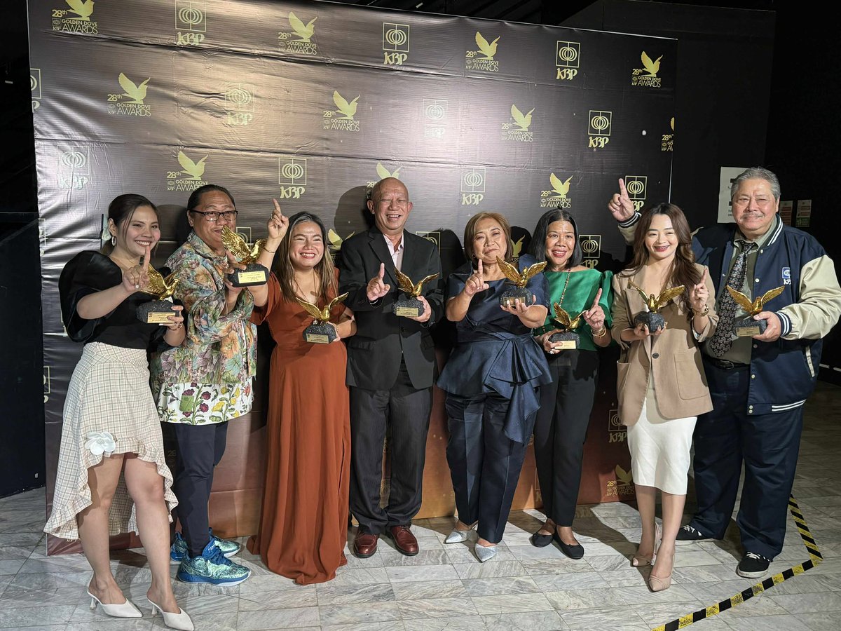 dzrhnews's tweet photo. PAGBATI, DZRH! 

Wagi ang DZRH bilang Best AM Radio Station sa buong Metro Manila sa 28th Golden Dove Awards ng Kapisanan ng Brodkaster ng Pilipinas (KBP).

Maraming salamat po sa inyong pagtitiwala!

#UnaSaPilipinasUnaSaPilipino #DZRH https://t.co/RBdwLjIwey