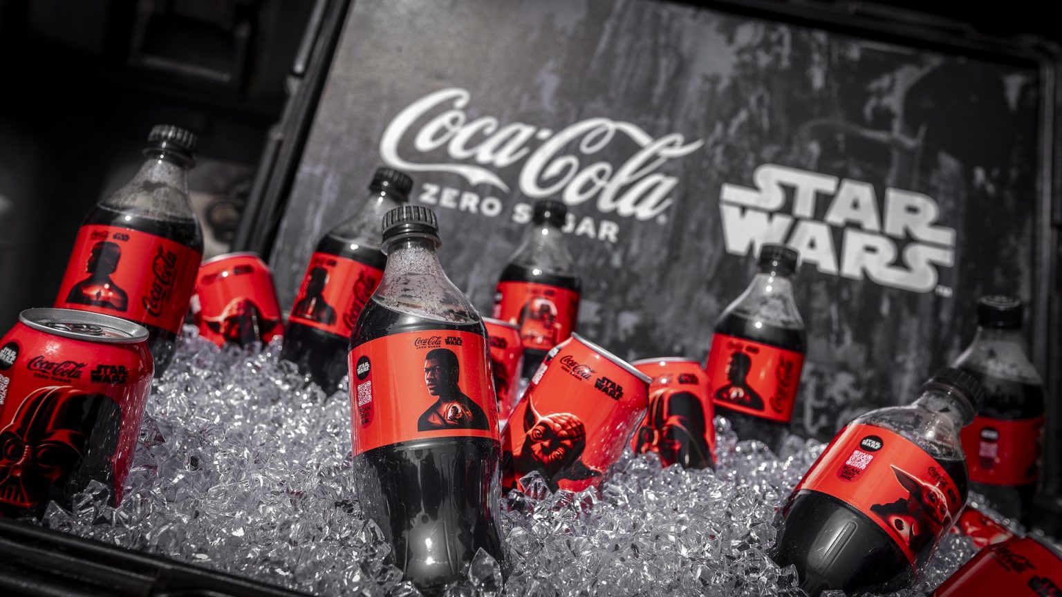 スターウォーズ　コーラ 空箱　海外 TSA、スター・ウォーズ：ギャラクシーズ・エッジ限定のコカ